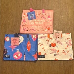 Trader Joe's Christmas reusable Tote Bag Set